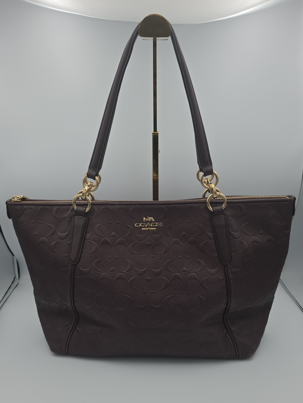 Coach Embossed "C" Mono Dark Plum Purple Large Tote W/ Gold Hardware (EUC)(COA)✨